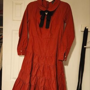 Classy dress, very good condition, nice color with some light sparkles.